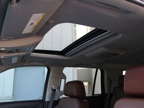 Used 2020 Chevrolet Tahoe Premier w/ Premier Plus Edition image 9