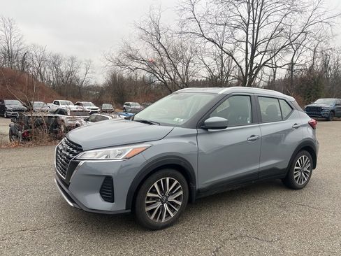 Used 2024 Nissan Kicks SV image 4