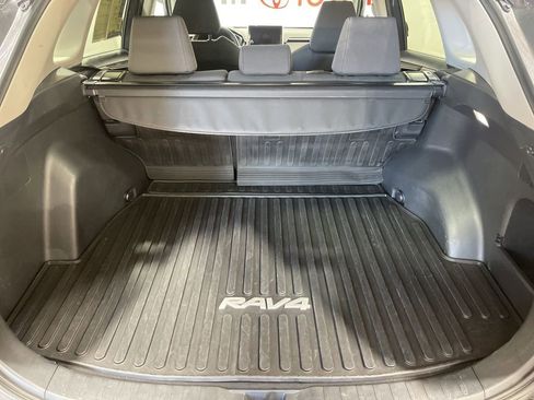 Used 2024 Toyota RAV4 XLE w/ Convenience Package image 11