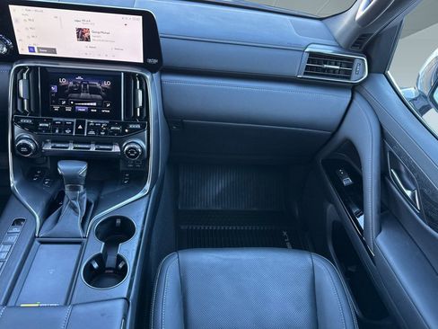 Certified 2024 Lexus LX 600 4WD w/ Interior Upgrade Package image 27