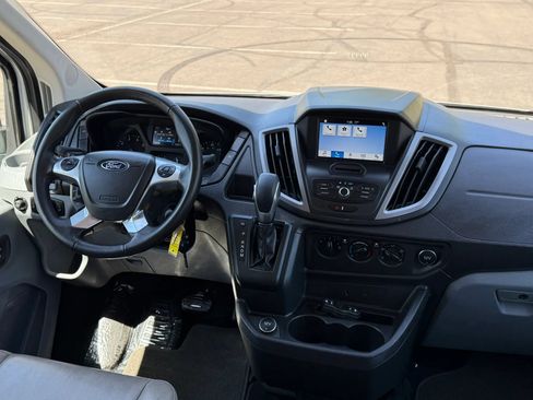 Used 2019 Ford Transit 350 XLT RWD image 3