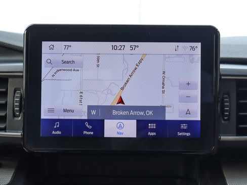 Used 2020 Ford Explorer XLT w/ Equipment Group 202A image 11