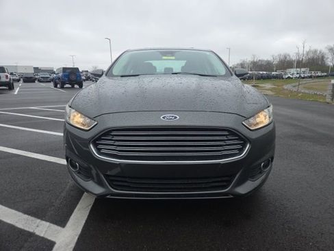 Used 2014 Ford Fusion SE w/ Equipment Group 202A image 3