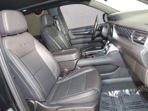 Used 2022 GMC Yukon Denali AWD/4WD image 18