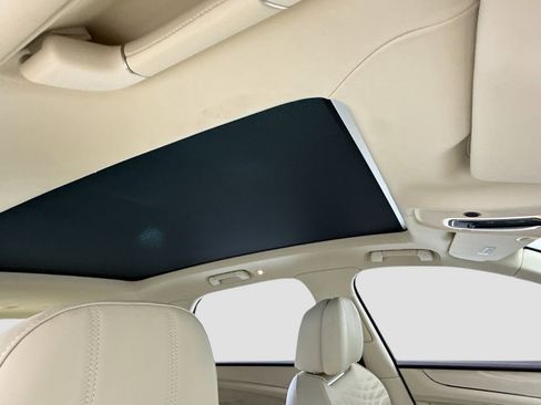 New 2026 Bentley Bentayga image 17