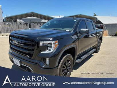 Used 2022 GMC Sierra 1500 Elevation w/ LPO, Elevation Black Package