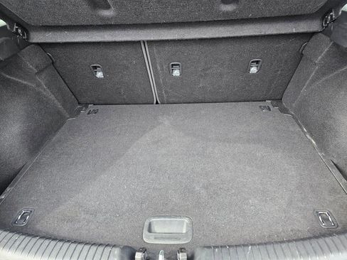 Used 2018 Hyundai Elantra GT FWD image 14