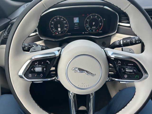 Used 2026 Jaguar F-PACE R-Dynamic S AWD/4WD image 25