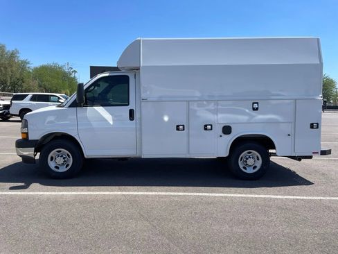 New 2025 Chevrolet Express 3500 w/ Power Convenience Package image 10