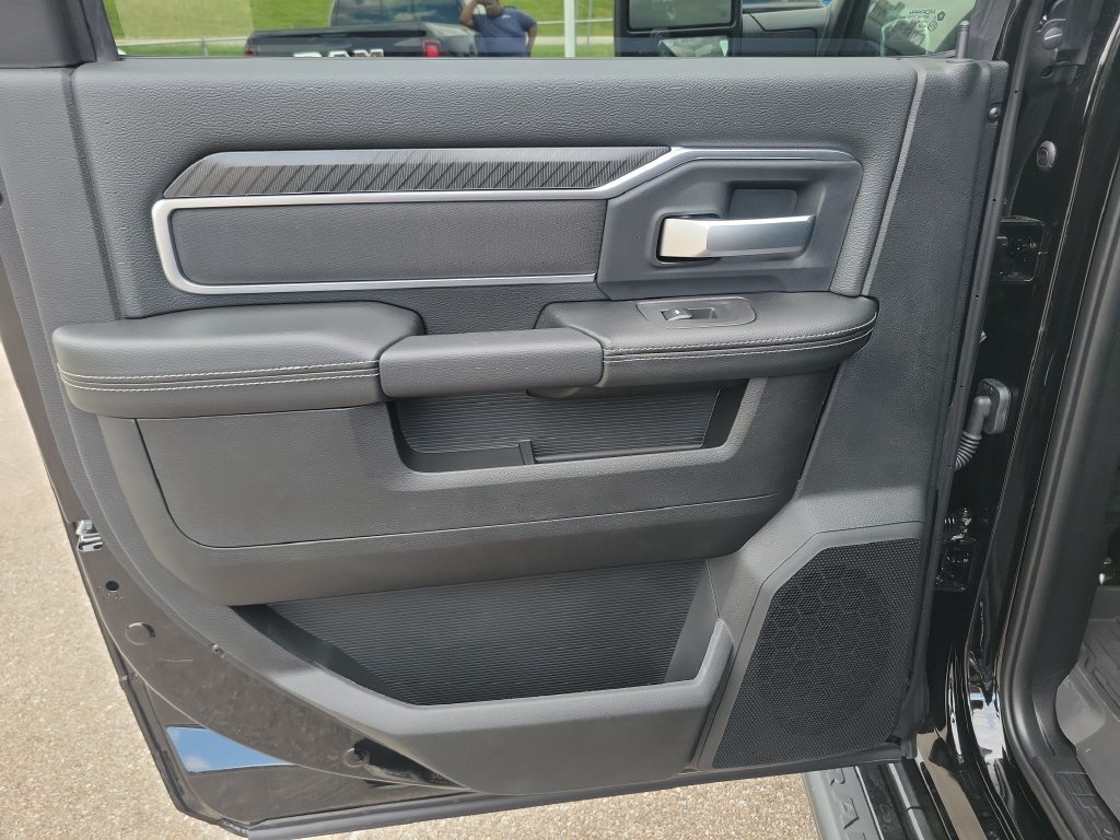 New 2027 RAM 3500 Big Horn AWD/4WD image 11