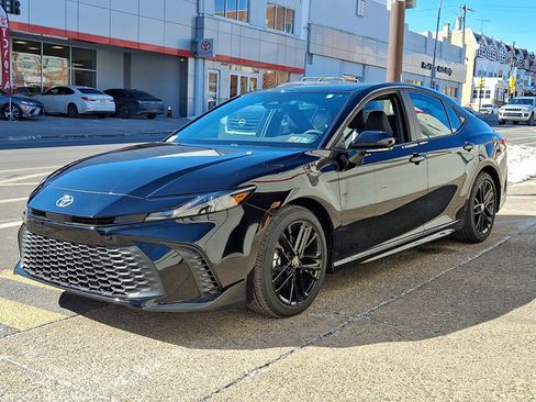 Certified 2026 Toyota Camry SE image 3