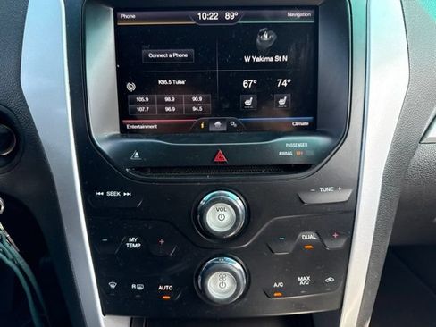 Used 2015 Ford Explorer XLT w/ Equipment Group 202B AWD/4WD image 10