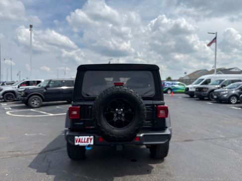 Used 2024 Jeep Wrangler Unlimited AWD/4WD image 49