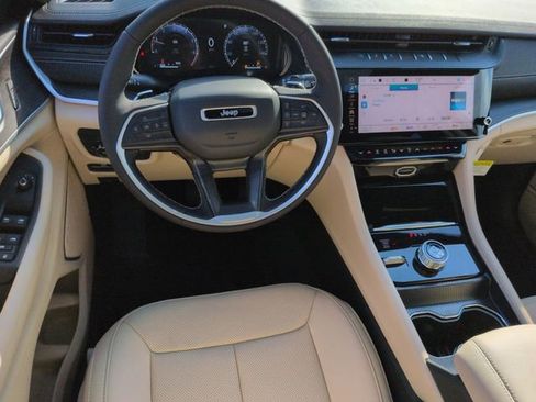 New 2026 Jeep Grand Cherokee Limited image 27