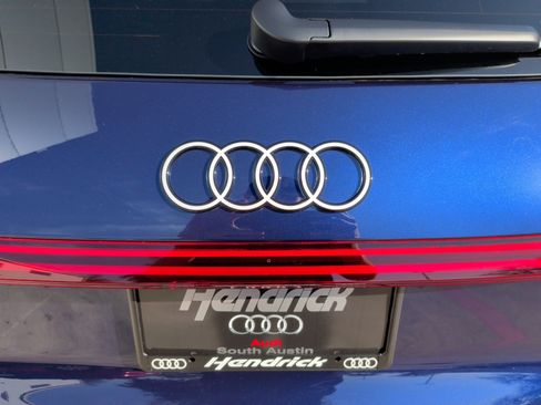 Used 2025 Audi Q5 Premium AWD/4WD image 39