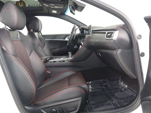 Used 2023 Genesis G70 2.0T w/ Sport Prestige Package AWD/4WD image 13