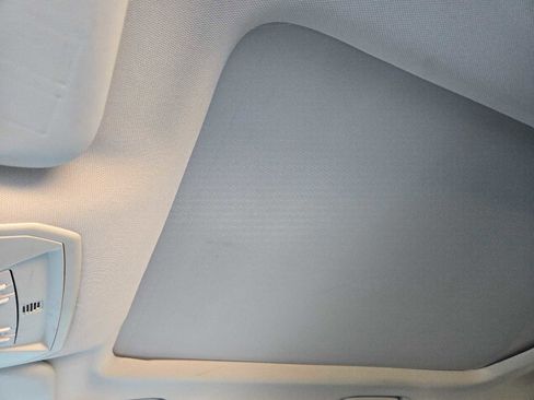 Used 2017 Ford Escape SE image 24