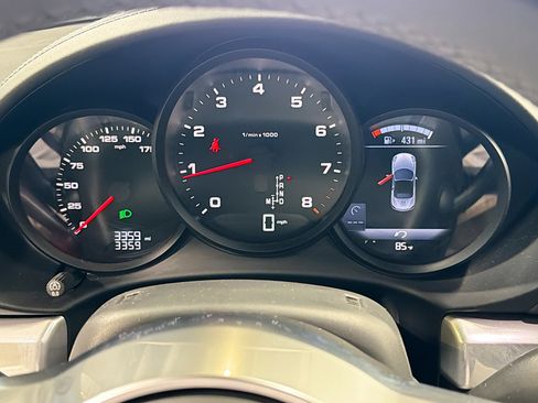 Certified 2025 Porsche 718 Boxster RWD image 35