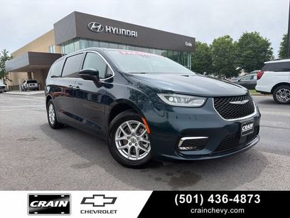 Used 2023 Chrysler Pacifica Touring-L