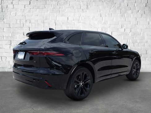 New 2026 Jaguar F-PACE R-Dynamic S image 6