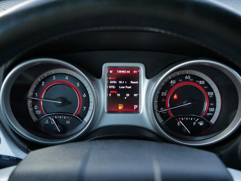 Used 2013 Dodge Journey SXT w/ Flexible Seating Group image 21