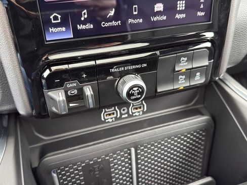 New 2026 RAM 1500 Laramie AWD/4WD image 33