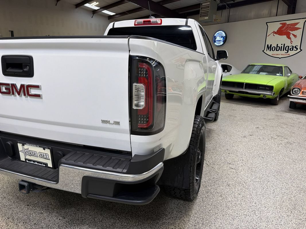 Used 2015 GMC Canyon SLE RWD image 16