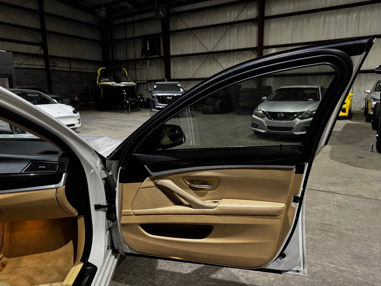 Used 2014 BMW 528i Sedan RWD image 24