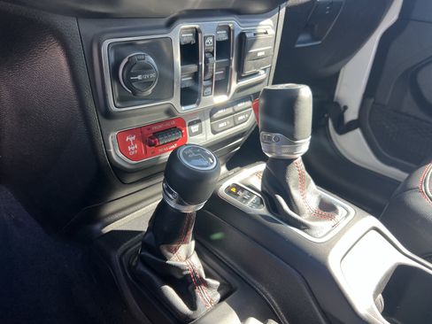 Used 2019 Jeep Wrangler Unlimited Rubicon image 29