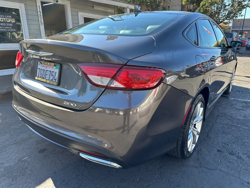 Used 2015 Chrysler 200 S w/ Navigation & Sound Group I FWD image 5
