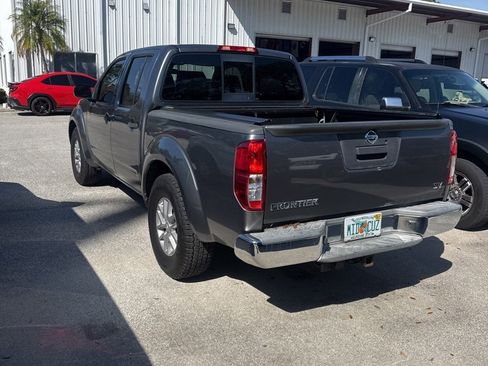 Used 2017 Nissan Frontier SV image 5