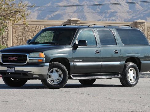 Used 2003 GMC Yukon XL SLE w/ Cargo Package image 3