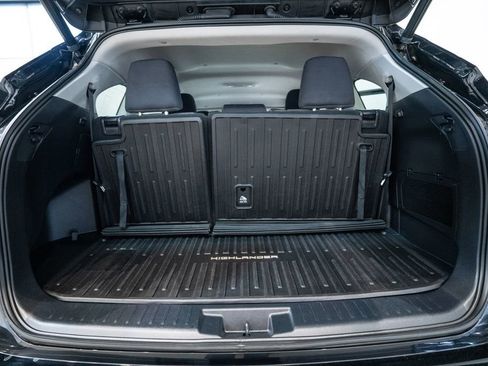 Certified 2022 Toyota Highlander LE image 36