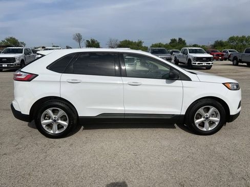 Used 2022 Ford Edge SE image 9