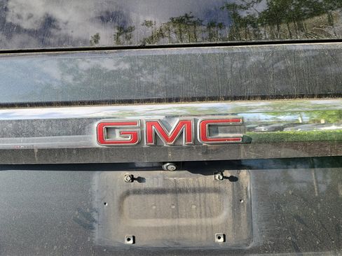 Used 2021 GMC Yukon SLT w/ SLT Premium Package image 20