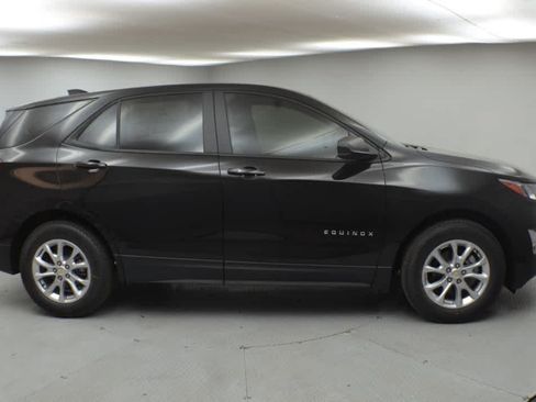 Used 2020 Chevrolet Equinox LS FWD image 14