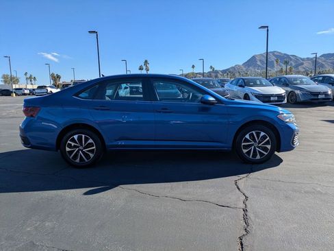 Used 2022 Volkswagen Jetta S image 5