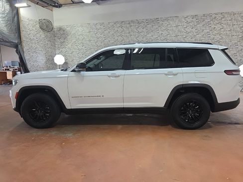 Used 2021 Jeep Grand Cherokee L Limited AWD/4WD image 4