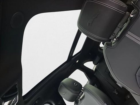 New 2026 Jaguar F-PACE R-Dynamic S image 27