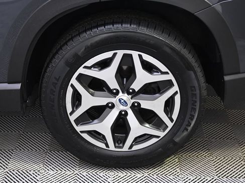 Used 2022 Subaru Forester Premium AWD/4WD image 20