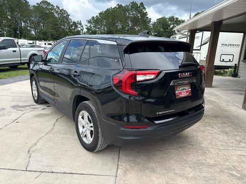 Used 2024 GMC Terrain SLE FWD image 7