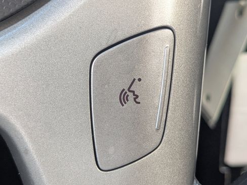 Used 2011 Kia Soul + w/ Audio Pkg image 27