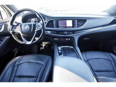 Used 2022 Buick Enclave Premium image 11
