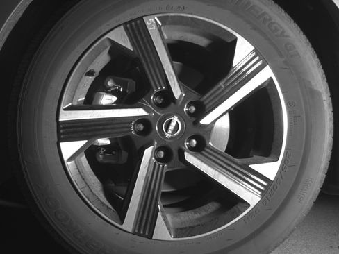 Used 2025 Nissan Sentra SV image 12