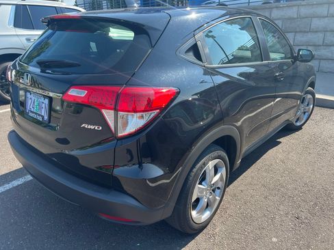 Used 2022 Honda HR-V LX image 4