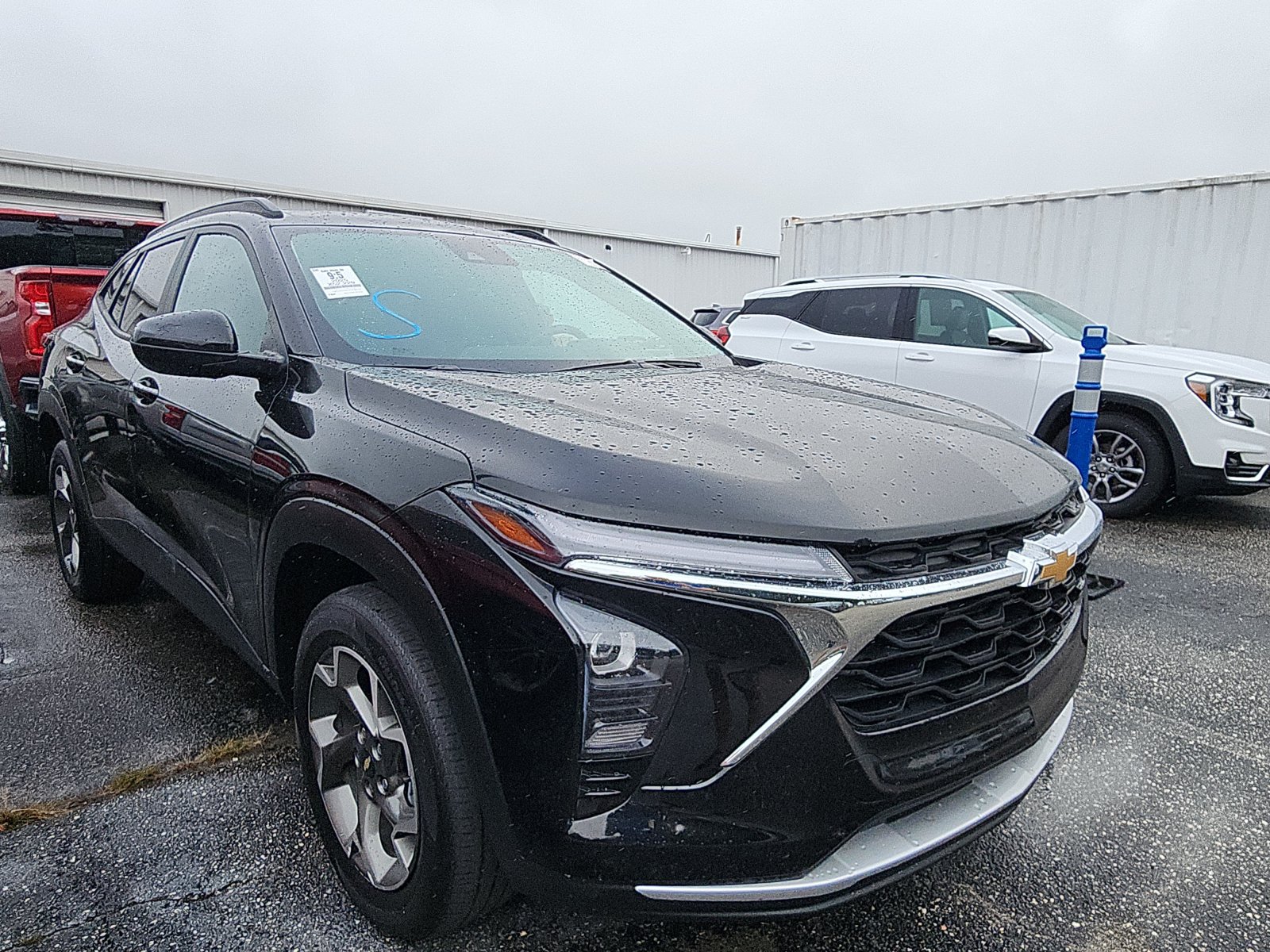 Used 2025 Chevrolet Trax LT FWD image 7