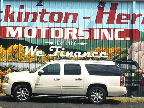 Used 2012 GMC Yukon XL Denali RWD image 2