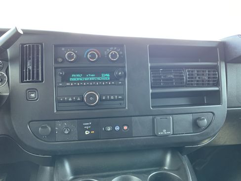 Used 2023 GMC Savana 2500 Extended RWD image 23