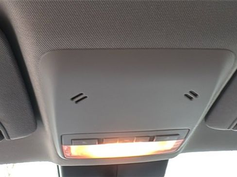 Used 2021 Chevrolet Trax LT w/ Driver Confidence Package image 21