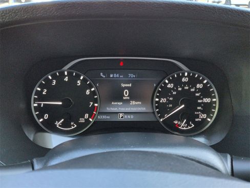 Used 2024 Nissan Frontier SV w/ Technology Package image 10